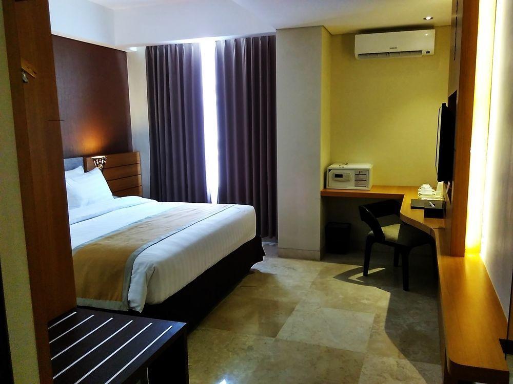 Lynn Hotel By Horison Yogyakarta Exterior photo